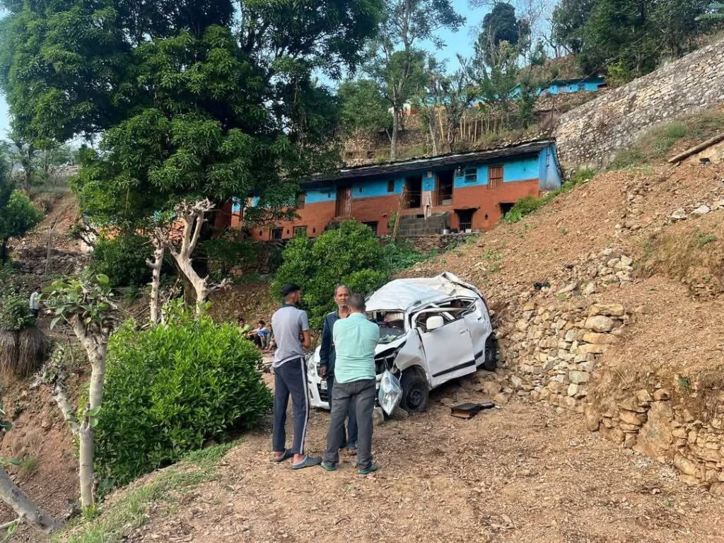 गांव लौट रहे चार बुजुर्गों की सडक हादसे में मौत
