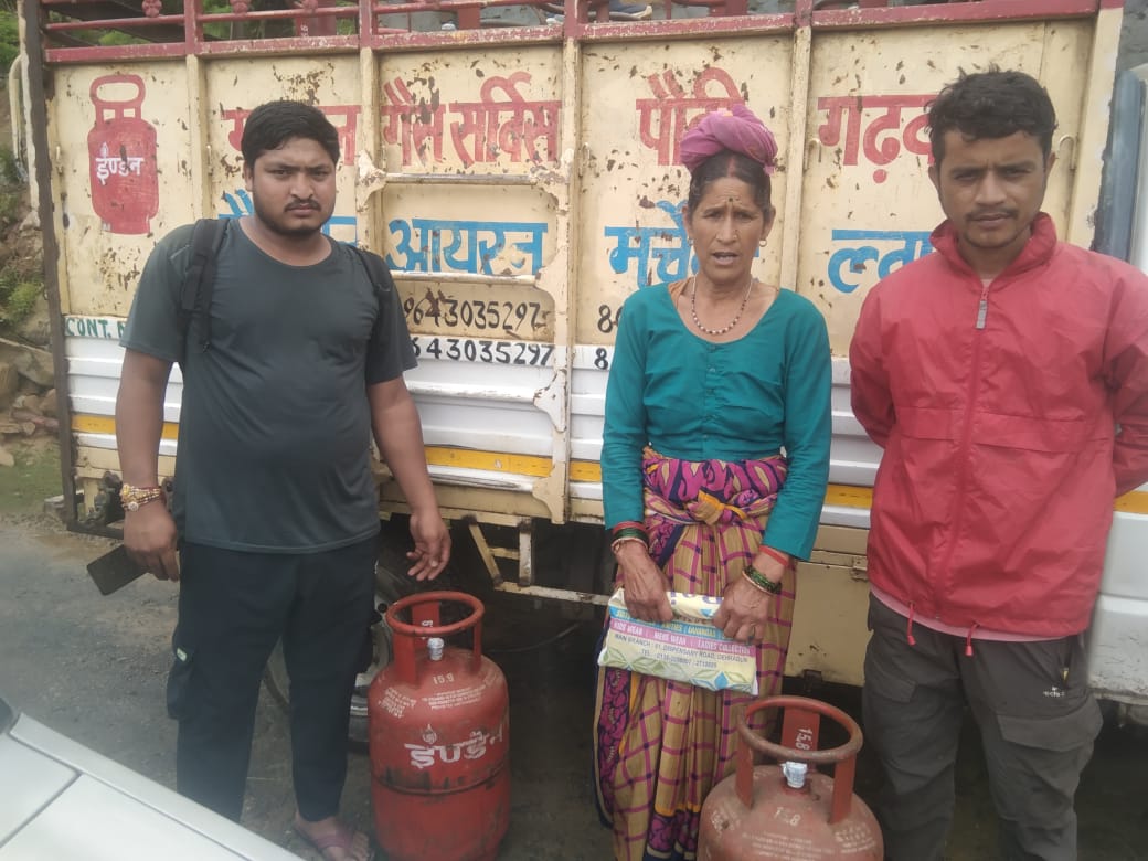 गढ़वाल गैस सर्विस ने कलुण में वितरित की गैस