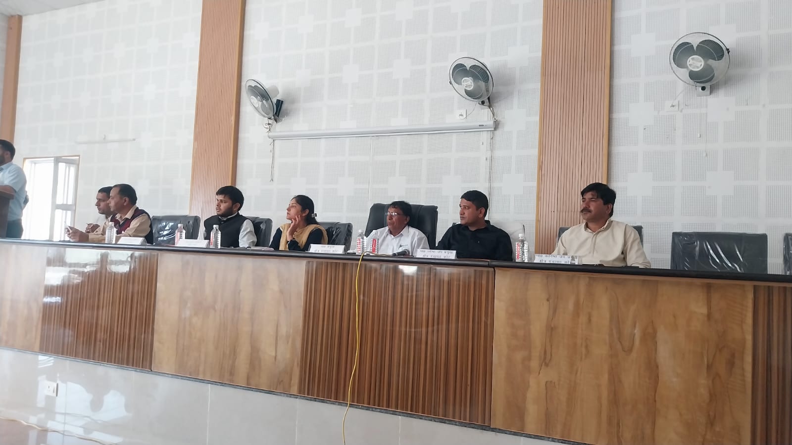 कोट ब्लॉक में प्रथम बीडीसी बैठक में उपेंद्र भट्ट ने मजबूती से उठाये क्षेत्रीय विकास के मुद्दे