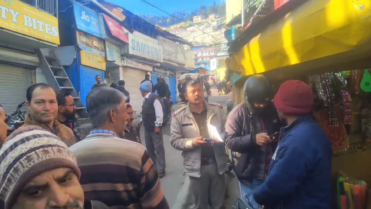 पौड़ी शहर के धारा रोड स्थित दुकान में व्यापारी का शव मिलने से हड़कंप