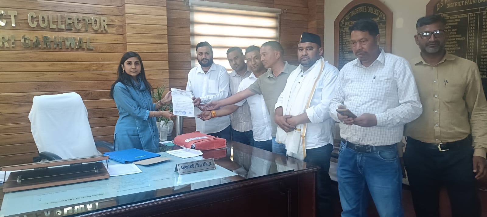 मनरेगा भुगतान में देरी और ऑनलाइन हाजिरी से नाराज ग्राम प्रधानों ने उठाई आवाज