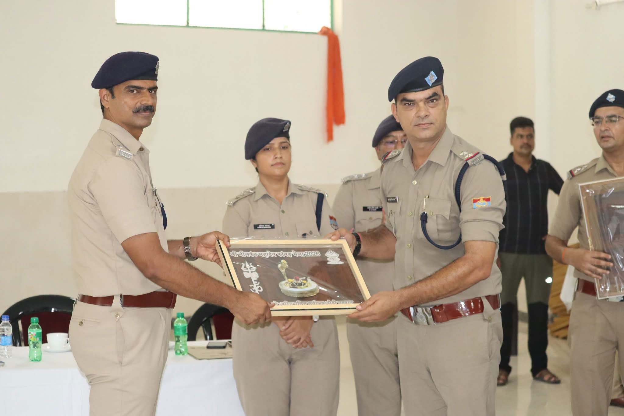 कर्तव्यनिष्ठा, समर्पण और अनुशासन से ड्यूटी निभाने वाले जवानों को प्रशस्ति पत्र देकर किया सम्मानित